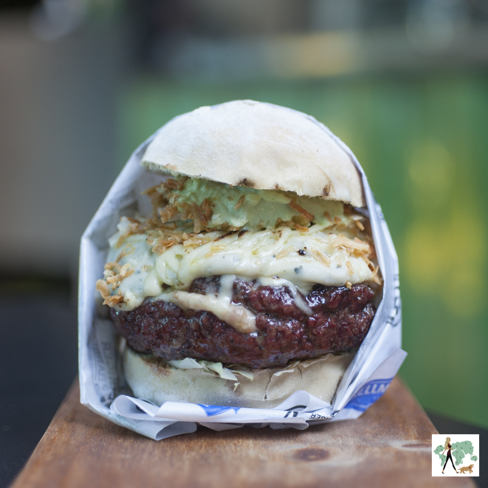 10 hamburguerias pet friendly em SP 10 hamburguerias pet friendly em SP