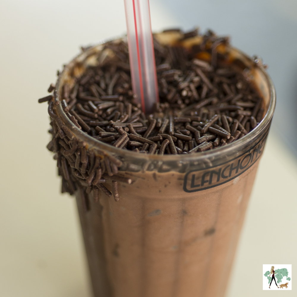 Lanchonete da Cidade dos Jardins é pet friendly milkshake de brigadeiro