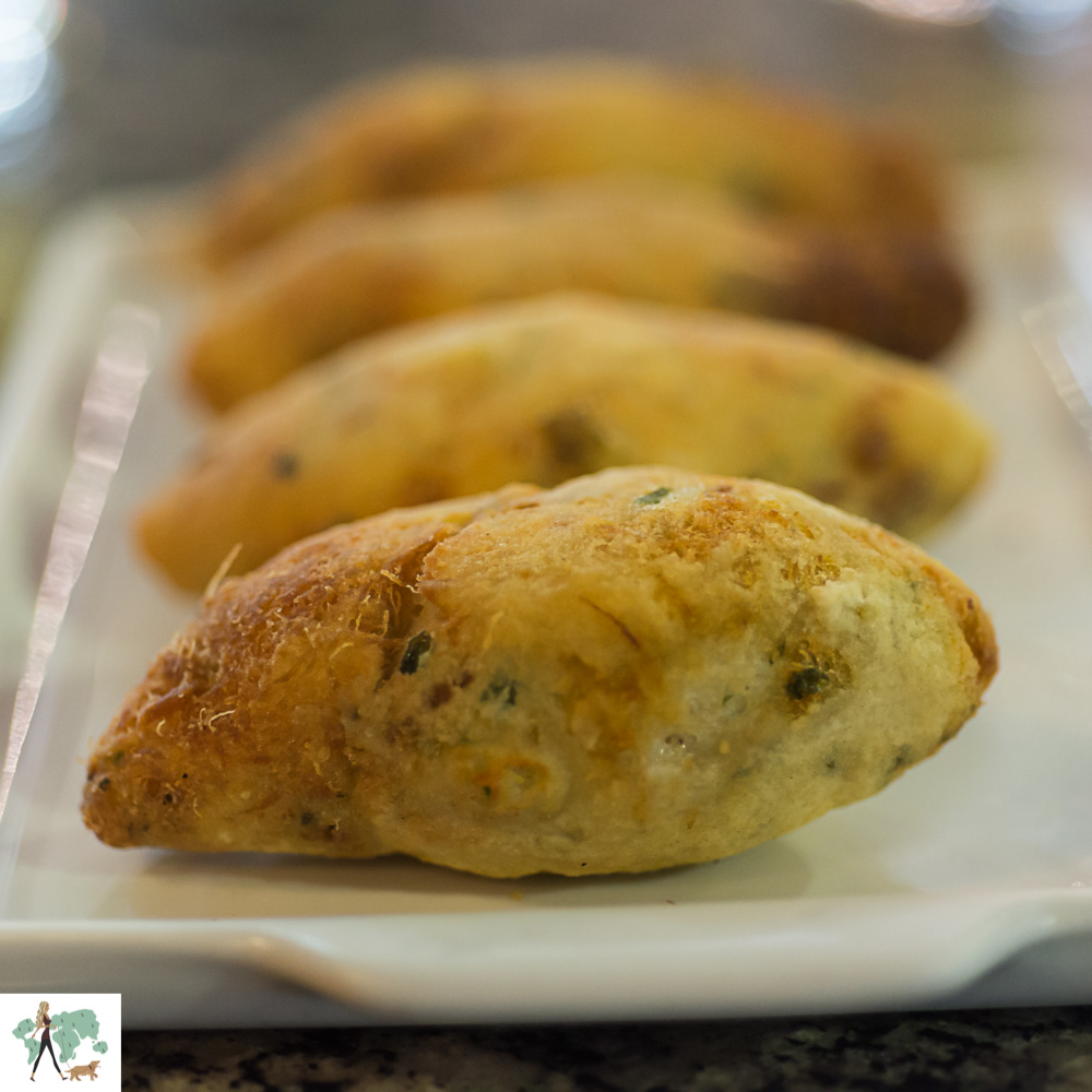 Antiga Mercearia é pet friendly bolinho de bacalhau