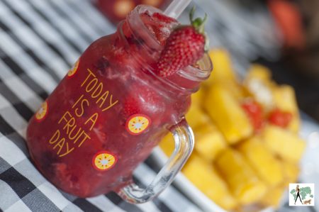 Caipirinha de frutas vermelhas