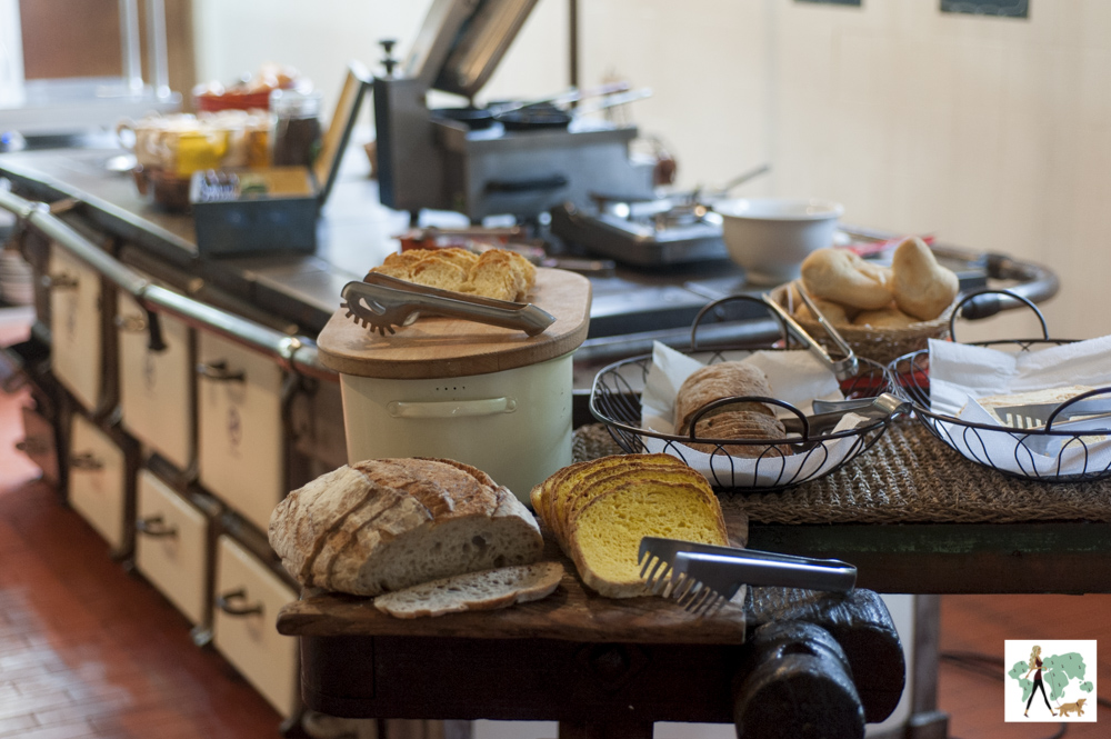 comidas de café da manhã no Parador Hampel