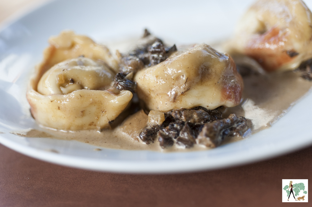 ravioli recheado com molho de funghi do Puppi Baggio