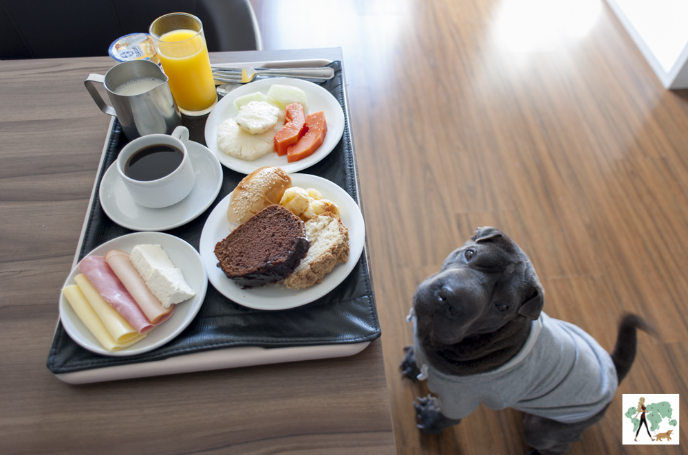 bandeja de Café da manhã servido no quarto