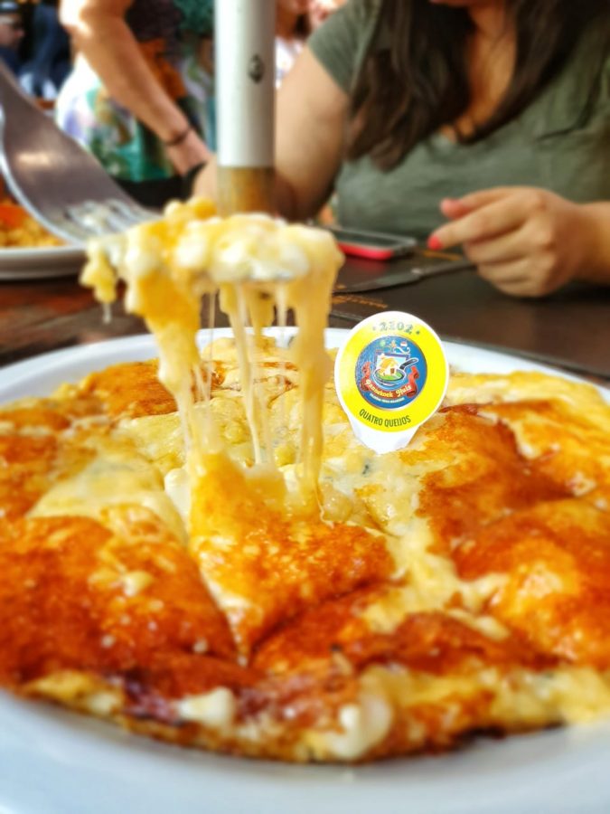Pannekoek recheado de quatro queijos