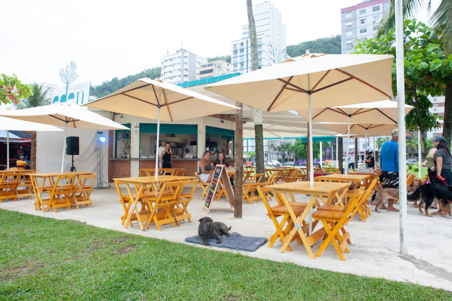 Quiosque pet friendly em São Vicente
